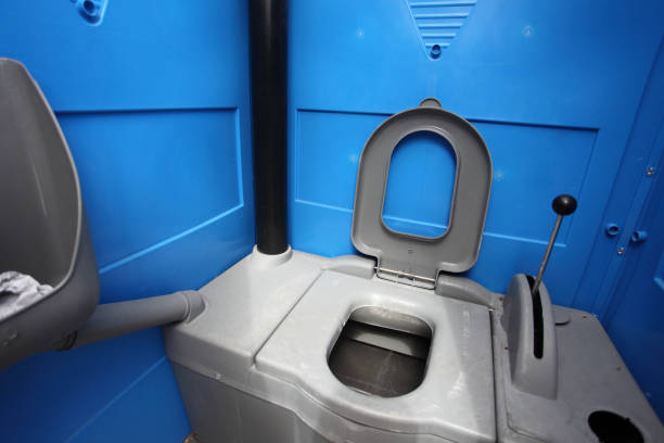 Best Porta potty delivery and setup  in Forrest, IL
